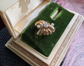 Showstopping 14k gold diamond cocktail Ring