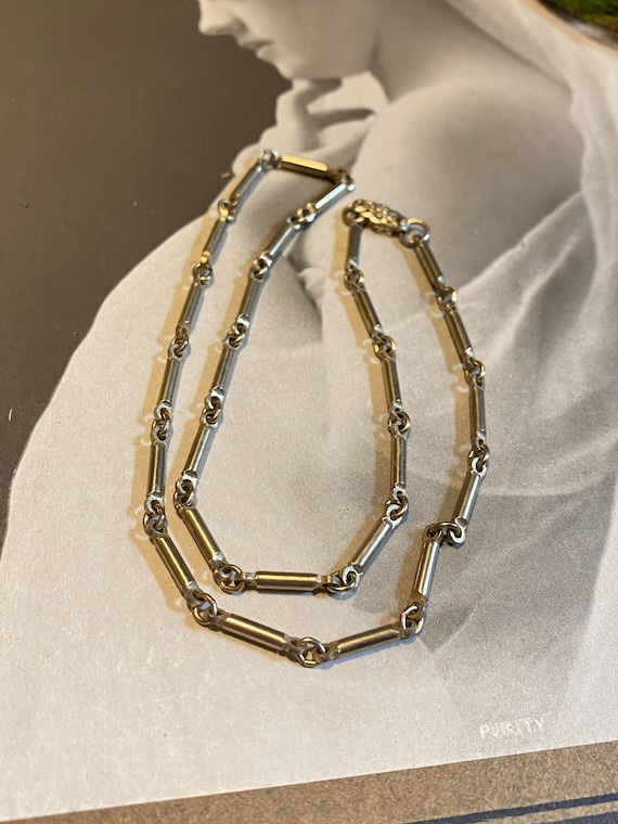 Unique link choker Necklace