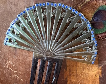 Antique Bakelite Hair Comb and screw on earrings