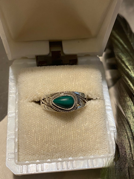 Sterling and Malachite Ring - image 2