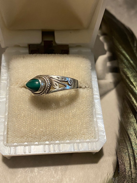 Sterling and Malachite Ring - image 4