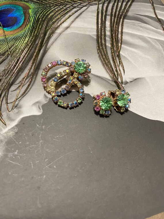 Beautiful Uranium Rhinestone brooch and earrings … - image 3