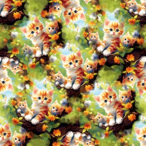Può includere: Un motivo ripetuto di adorabili gattini arancioni con occhi blu, appollaiati su rami di alberi in mezzo a foglie verdi e fiori arancioni. I gattini sono in varie pose, creando un design giocoso e stravagante.