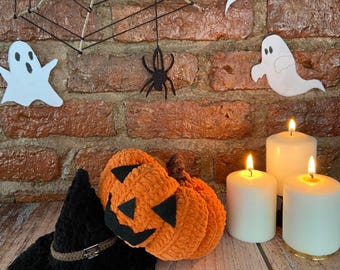 Decoración de Halloween en amigurumi, calabaza de ganchillo hecha a mano con sombrero de bruja, decoración otoñal espeluznante