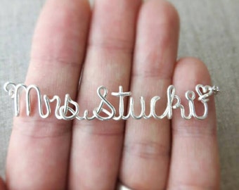 Mrs Necklace, 1st Anniversary Gift for Wife, Personalized, Gifts for New Bride, Cursive Name Necklace