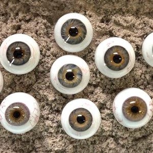 人間の目 - 手吹きガラスの目