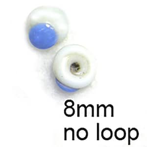5 paia di occhiali da sole con occhi azzurri da 8 mm e sclere laterali bianche.