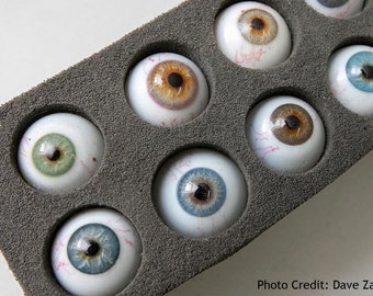 Human Style Eye - Mundgeblasenes Glasauge