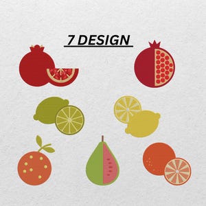 Op de afbeelding: Een afbeelding met zeven kleurrijke fruitontwerpen, waaronder granaatappels, limoenen, citroenen, sinaasappels en een peer. De tekst "7 DESIGN" staat boven de fruitillustraties. De ontwerpen zijn in een platte, grafische stijl.