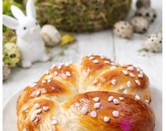 Frischer Oster Hefekranz aus Hefeteig / Handgemachtes Ostergebäck / Oster Geschenk / Einzelt Verpackt
