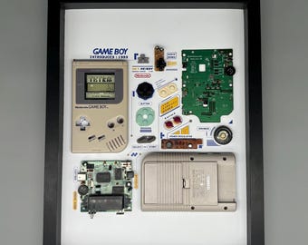 Framed Nintendo Gameboy – Stylish decoration for tech lovers in a 3D frame, Nintendo picture frame, teardown, disassembled Gameboy