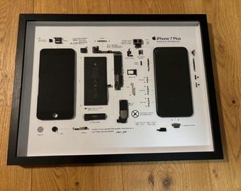 Framed iPhone 7+ – Stylish decoration for technology lovers in 3D frame, mobile phone picture frame, teardown, disassembled iPhone