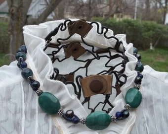 Catherine of Aragon -- Green Aventurine, Pearl, and Glass Bead Collar Necklace