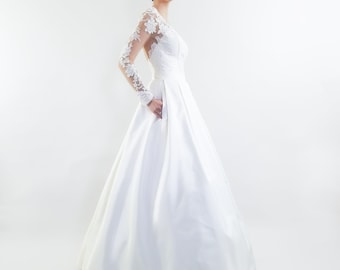 Lace and Tulle Corsetted Floor-Legth Silk Dress // Olivia Wedding Gown