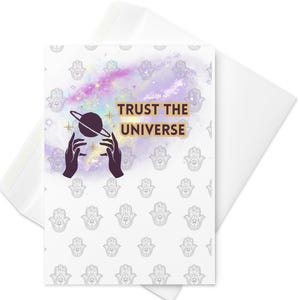 Tarjeta de Mano de Hamsa con Ánimo Espiritual – Mensaje de Confía en el Universo – Diseño Boho Cósmico – Cita Positiva – Incluye Sobre
