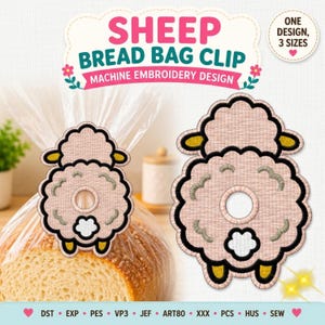 Op de afbeelding: Een machineborduurontwerp voor een broodzakclip in de vorm van een schaap. Het ontwerp toont een lichtroze schaap met een zwarte omlijning, gele oren en voeten, en een witte staart. De tekst luidt SHEEP BREAD BAG CLIP MACHINE EMBROIDERY DESIGN.