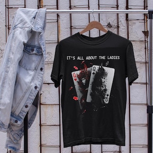 Camiseta Two Queens Poker – Camiseta Lucky Casino para jogadores de cartas, camiseta Texas Hold'em, presente para cartas de baralho, camiseta gráfica Poker Night.