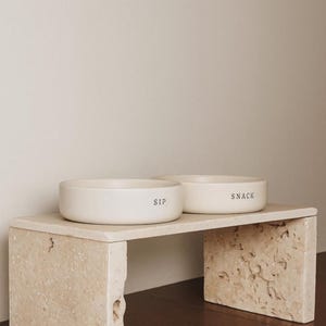 Elevated pet feeder stand image 4