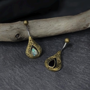 Navelpiercing i kirurgiskt stål, mässing och natursten/snäckskal "DRAKETÅRAR" / Navelpiercing / Mystic Mermaid-smycken