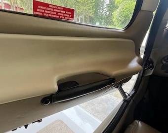 Cirrus SR20/SR22 door props (pair)