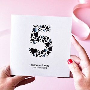 Carte d'anniversaire personnalisée coeurs d'amour