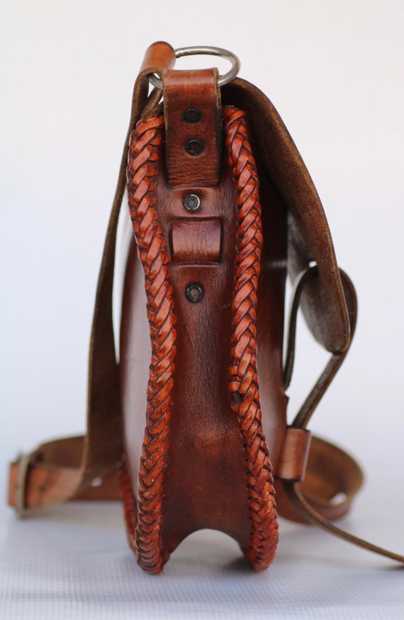 Beautiful vintage hand made leather shoulder bag - image 3