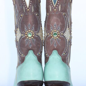 NEW Beautiful One of a Kind Ariat ladies cowboy boots with brass studs & rhinestones 5.5 B New without a box. image 2