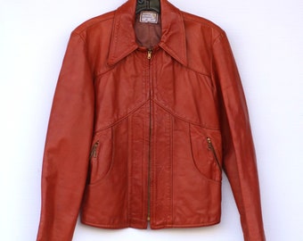 Beautiful vintage womens leather jacket Size 38 Made in USA