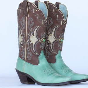 NEW Beautiful One of a Kind Ariat ladies cowboy boots with brass studs & rhinestones 5.5 B New without a box. image 1