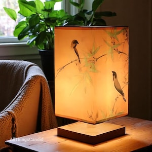 Handcrafted Vintage Chinese Table Lamp: Dimmable Landscape Design