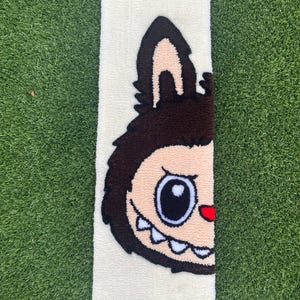 Tapis Labubu, tapis capitonné marron pour chambre d&#39;enfant, tapis avec personnages de dessins animés, tapis de sol capitonné à la main, joli tapis en peluche