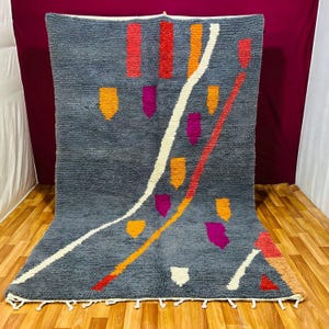 Gray Abstract Area Rug Modern Moroccan Wool Shag Carpet with Colorful Accents Contemporary Berber Design for Living Room