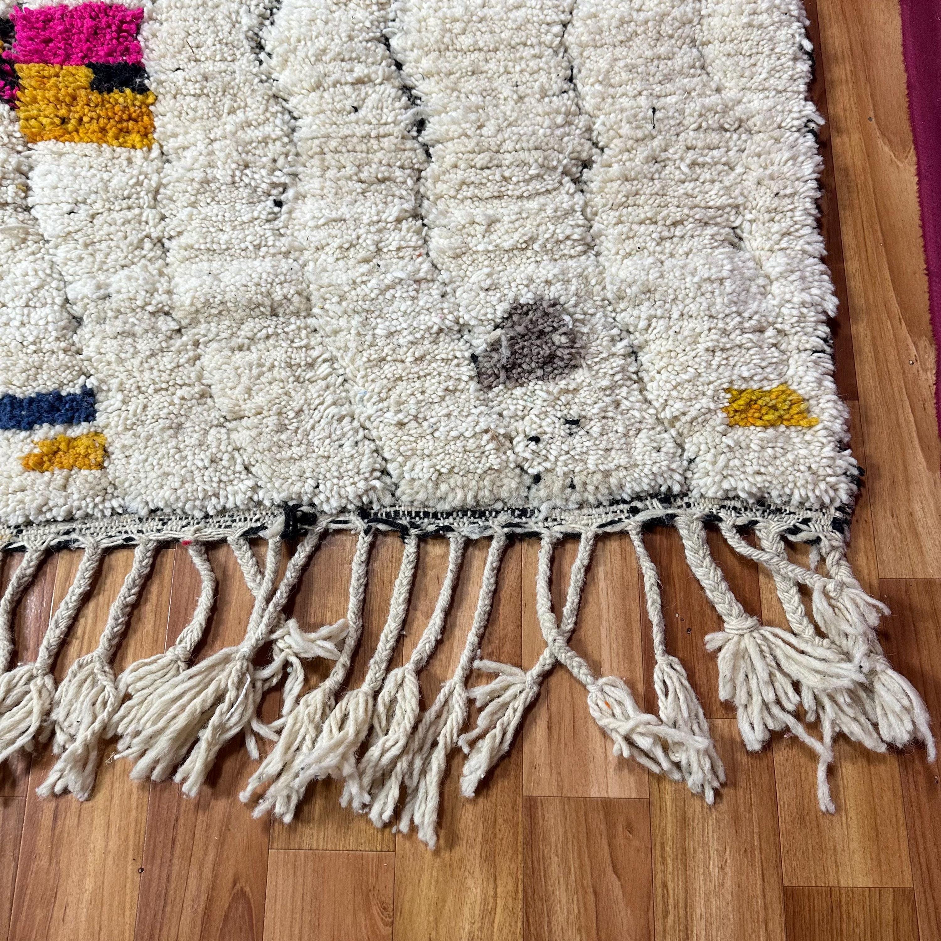 モロッコウールラグ：手織りのマルチカラー抽象デザイン - 柔らかくて