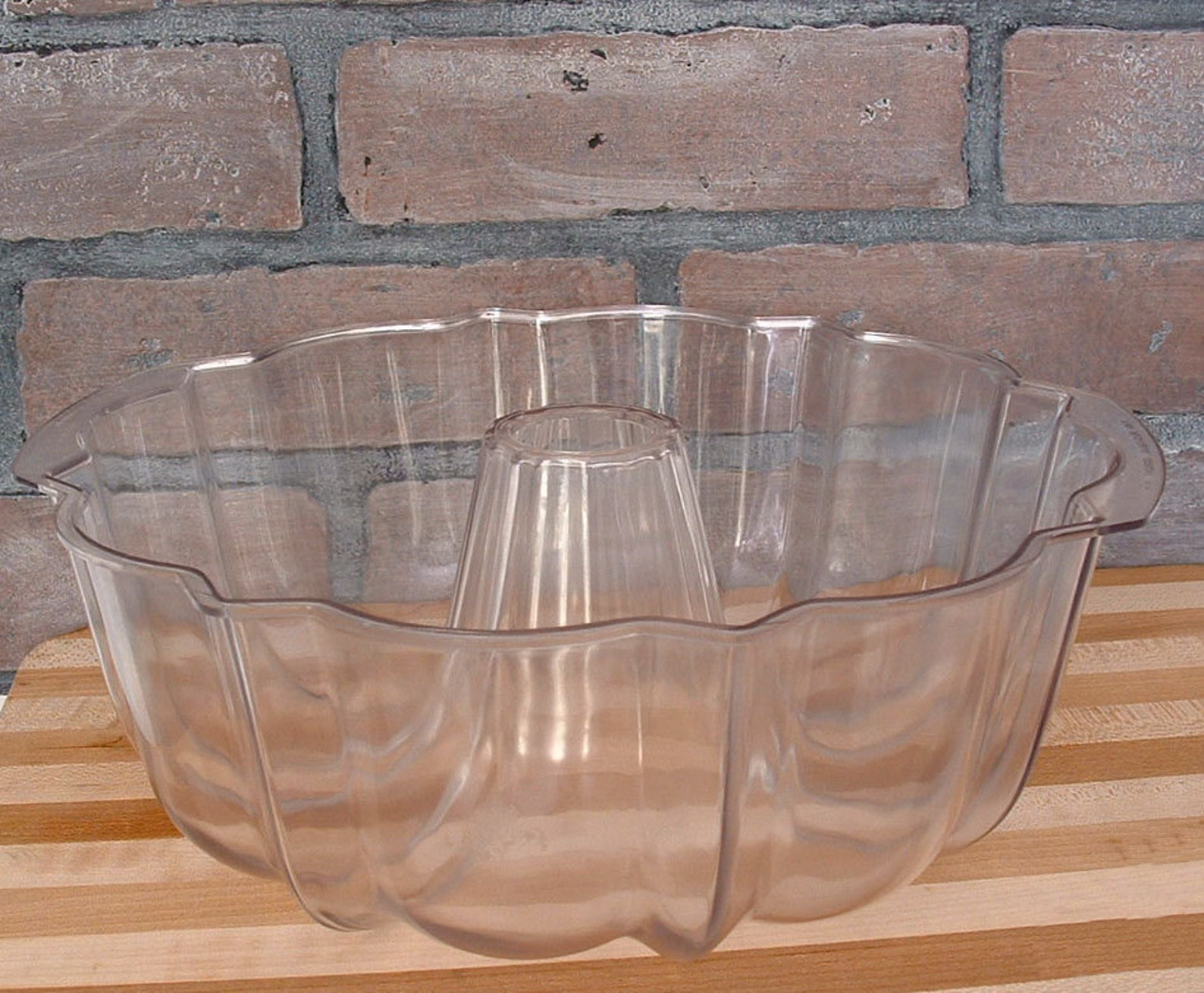 Vintage Microwave bundt cake pan clear jello mold see Etsy