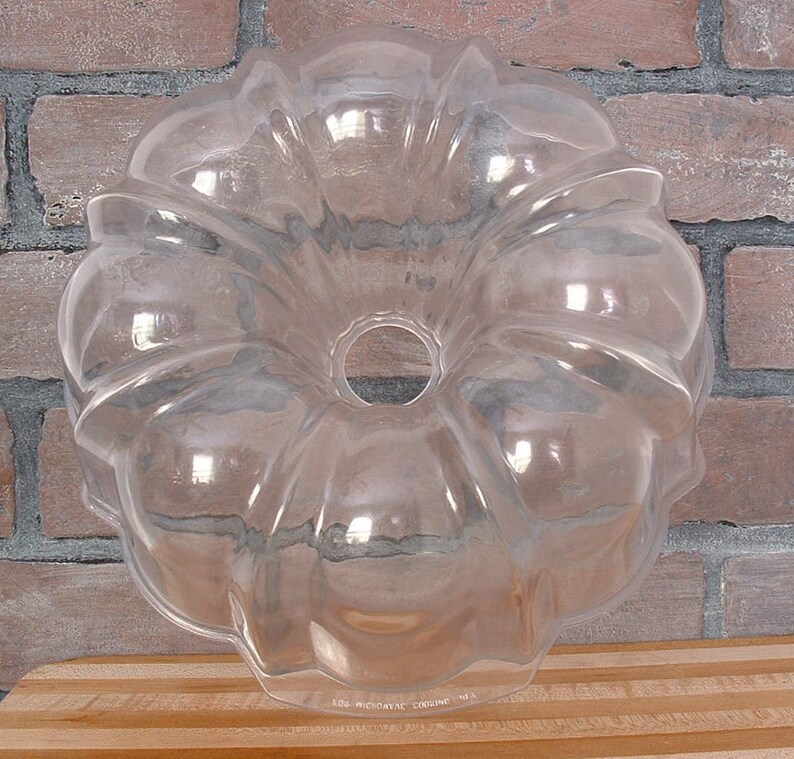 Vintage Microwave bundt cake pan clear jello mold see Etsy Vintage Microwave bundt cake pan clear jello mold see Etsy