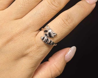 Vintage Cute Animal Open Ring 2 Styles | Raccoon Striped Tail Jumping Spider Adjustable Band | Dainty Nature Jewelry for Women | Unique Gift