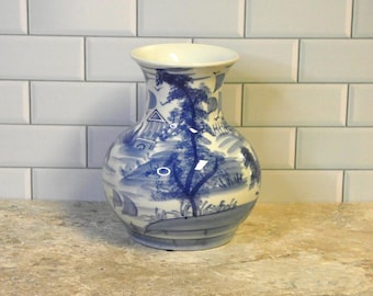 Vintage Blue and White Chinese Porcelain Jingdezhen Vase