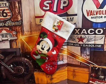 Media navideña de 16" de Mickey Mouse de Disney