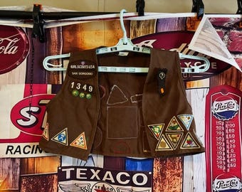 Girl Scouts USA Girls Vest With Patches Size Medium
