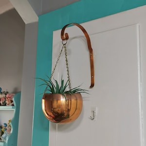Vintage Copper Hanging Pod Planter With Hanger Mid Century Modern Coppercraft Guild
