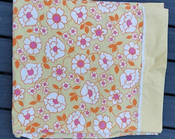 Beautiful Double to Queen Flat Sheet Wabasso Original Hippie Flower Power Fabric