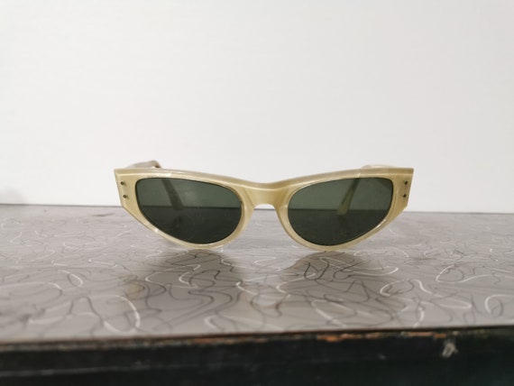 1950s B&L Ray-Lite Clip on “ Cat Eye ” 1950s B&L Ray-Lite Clip on “ Cat Eye ”