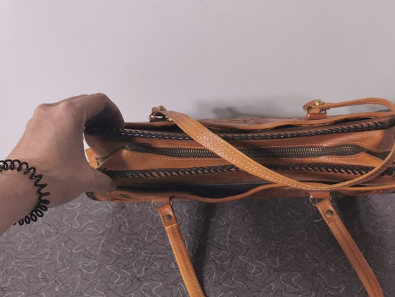 Vintage Large Tooled Leather Purse Large Boho Ret… - image 9