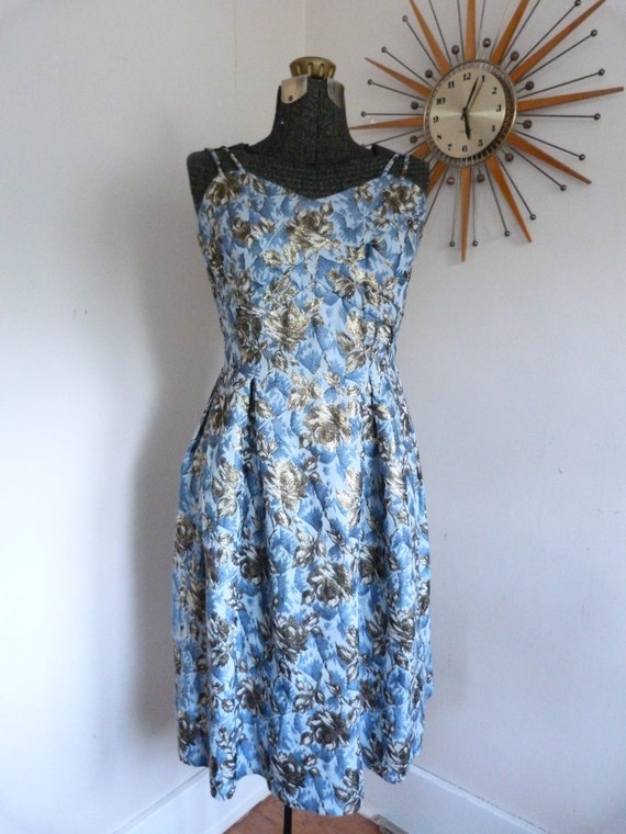 Sale !!  Vintage 1960's Brocade Party Dress Boned… - image 3