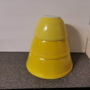 Vintage Pyrex Yellow Mixing Bowls