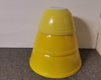 Vintage Pyrex Gelbe Rührschüsseln