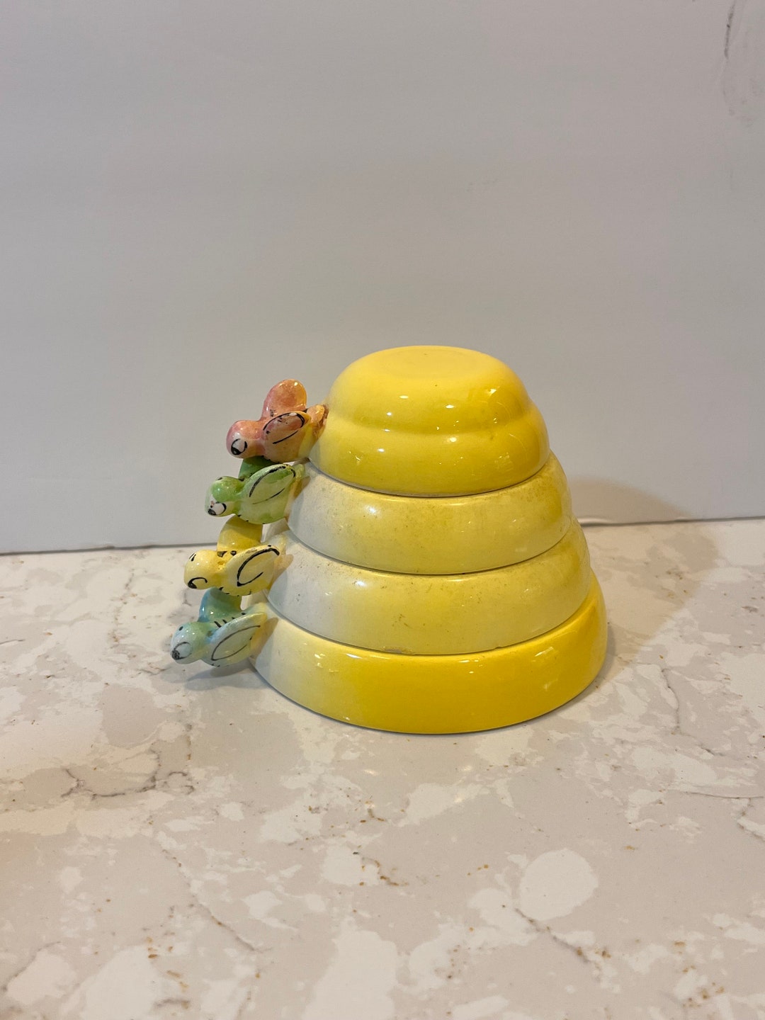 Vintage Beehive Measuring Cups - Etsy