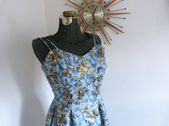 Sale !!  Vintage 1960's Brocade Party Dress Boned… - image 1