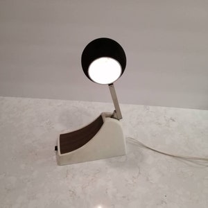 Vintage 1970's Space Age Eyeball Lamp Mid Century Modern Lamp
