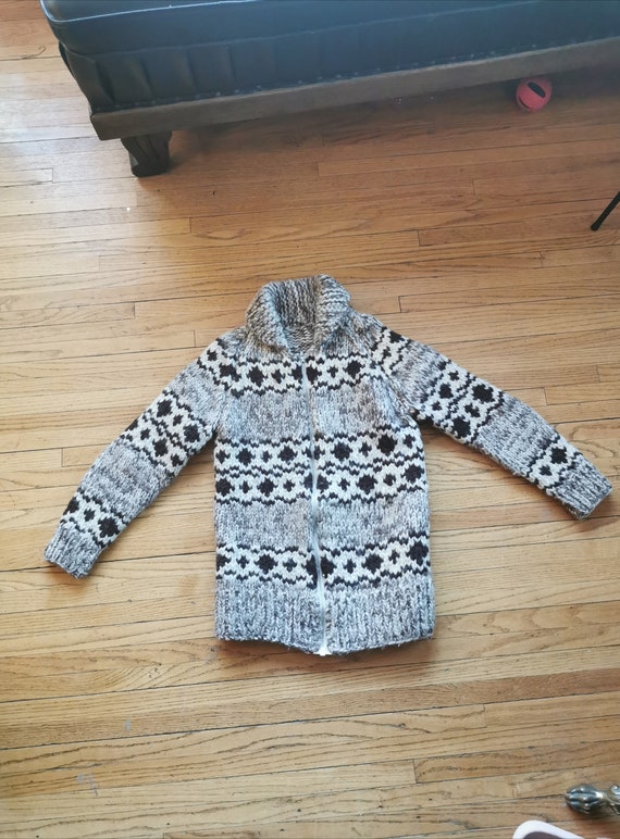 Vintage Petite Cowichan Sweater Vintage Ladies Cow